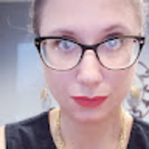 Meet your Posher, Crystal